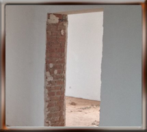 Demontage eines Kunststofftürblocks