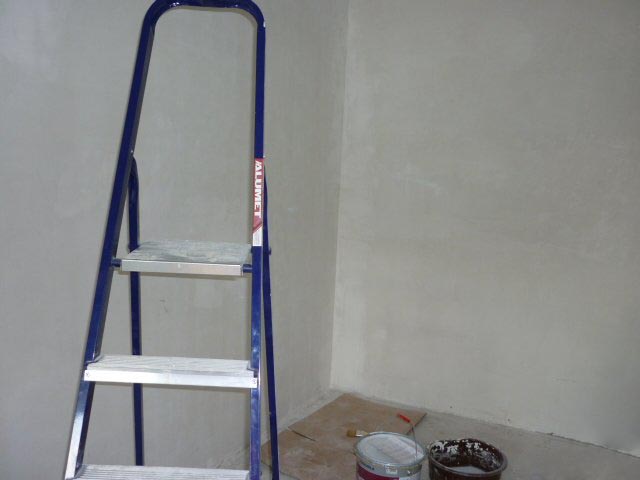 Demontage der Wandverkleidnug