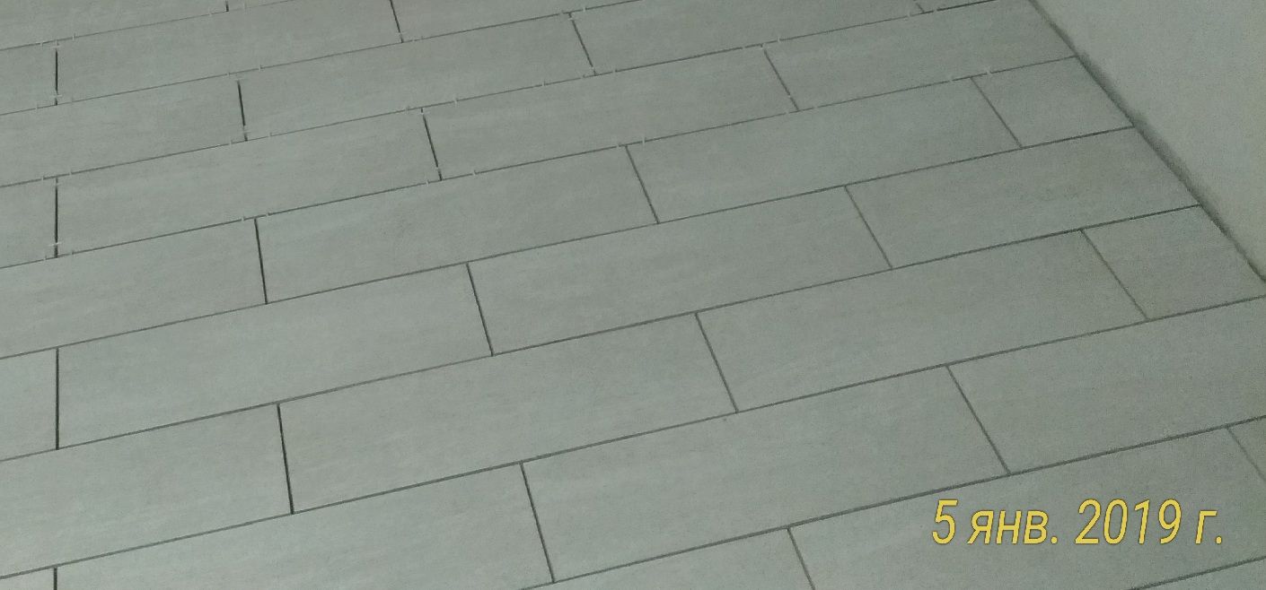 Entfernen alter Fliesen in der Wohnung