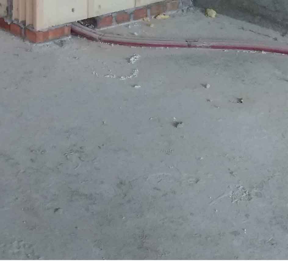 Demontage des Estrichs in der Wohnung