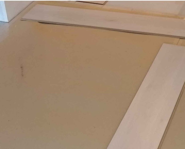 Laminat und Linoleum mit Isolierung