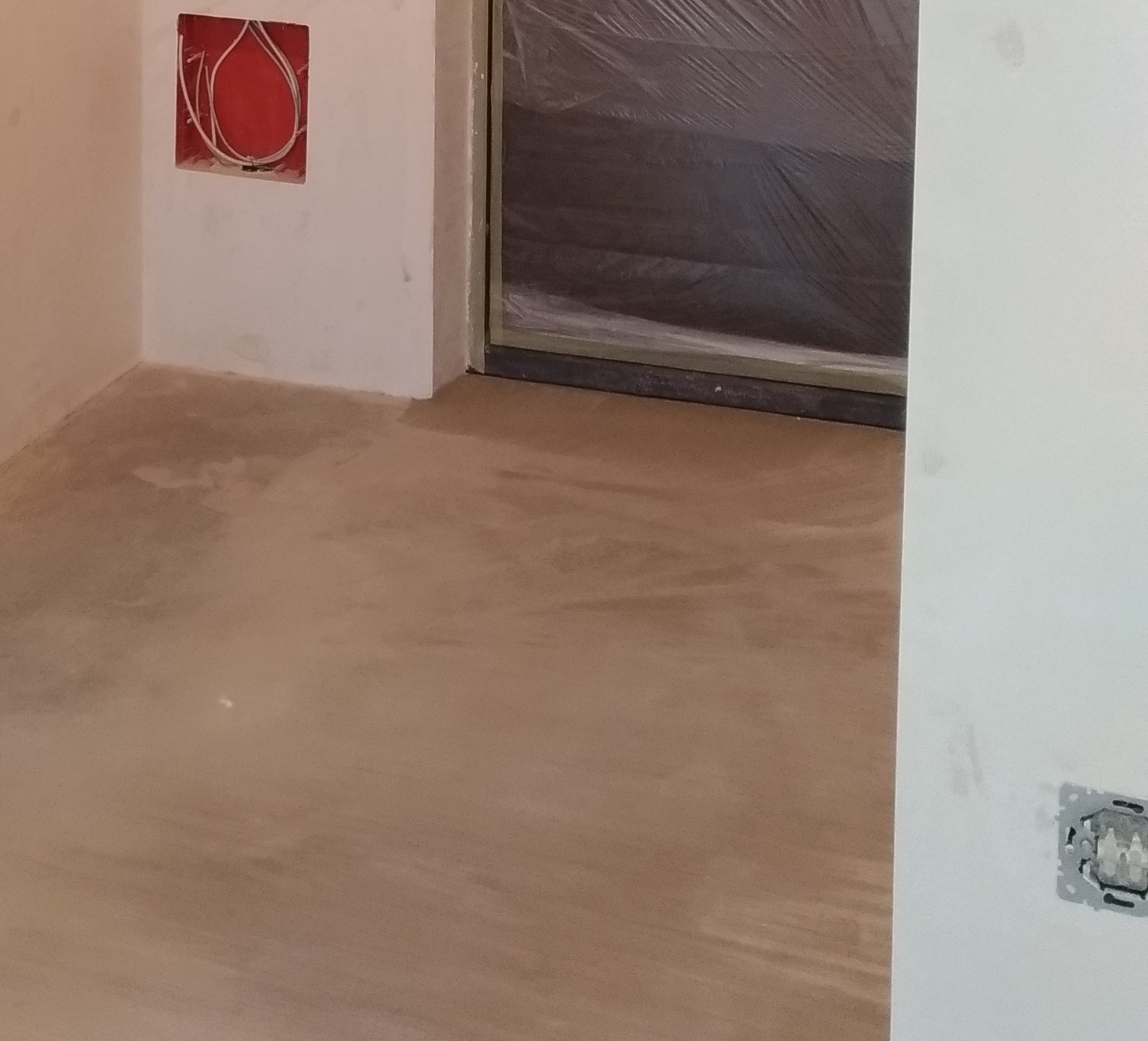 Entfernen von Keramikfliesen von den Wänden